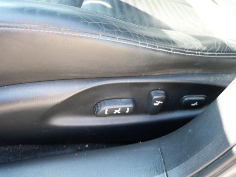 Used 2012 INFINITI M37 w/ Sport Pkg RWD image 24