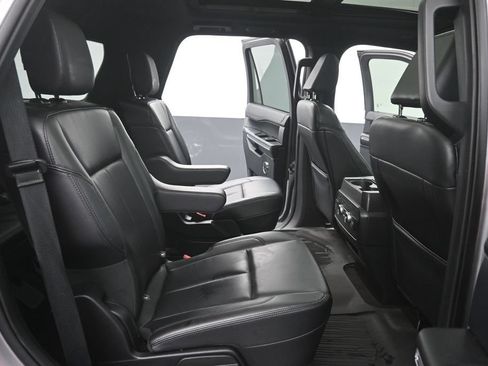 Used 2021 Ford Expedition XLT RWD image 23