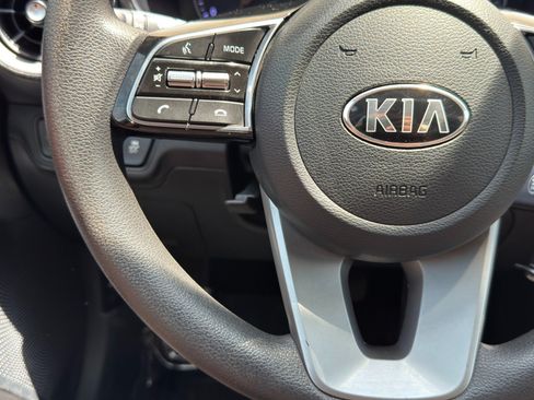 Used 2019 Kia Forte LXS FWD image 19