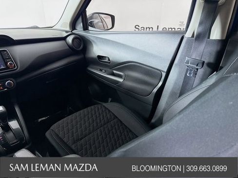 Used 2022 Nissan Kicks S image 21