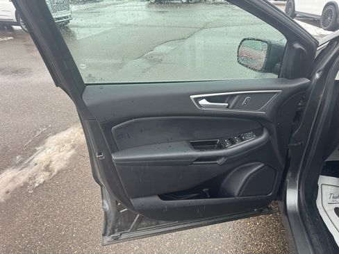 Used 2019 Ford Edge SEL w/ Convenience Package image 14