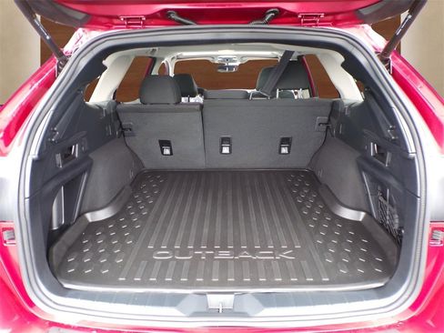 Used 2022 Subaru Outback Premium image 11