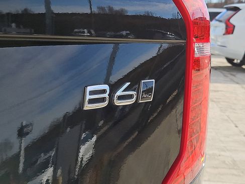 Certified 2023 Volvo XC90 B6 Plus w/ Protection Package Premier image 30