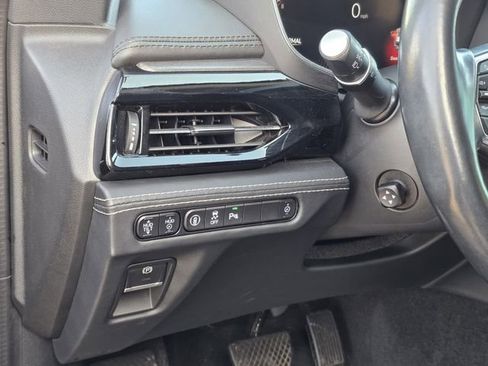 Used 2022 Acura MDX SH-AWD w/ Advance Package image 18