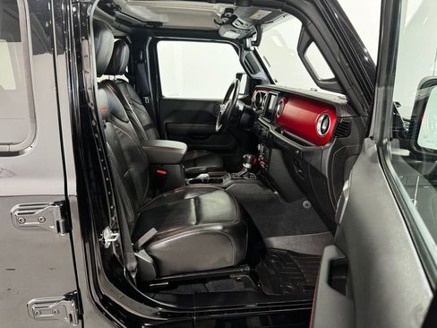 Used 2021 Jeep Wrangler Unlimited Rubicon w/ Uconnect 4C Nav & Sound Group AWD/4WD image 21