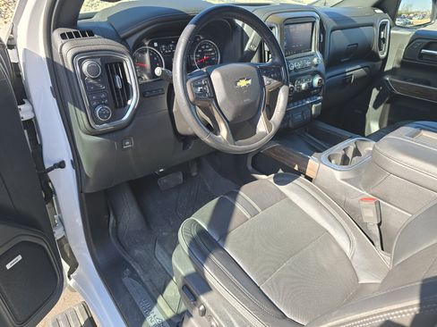 Used 2019 Chevrolet Silverado 1500 High Country w/ Technology Package image 41