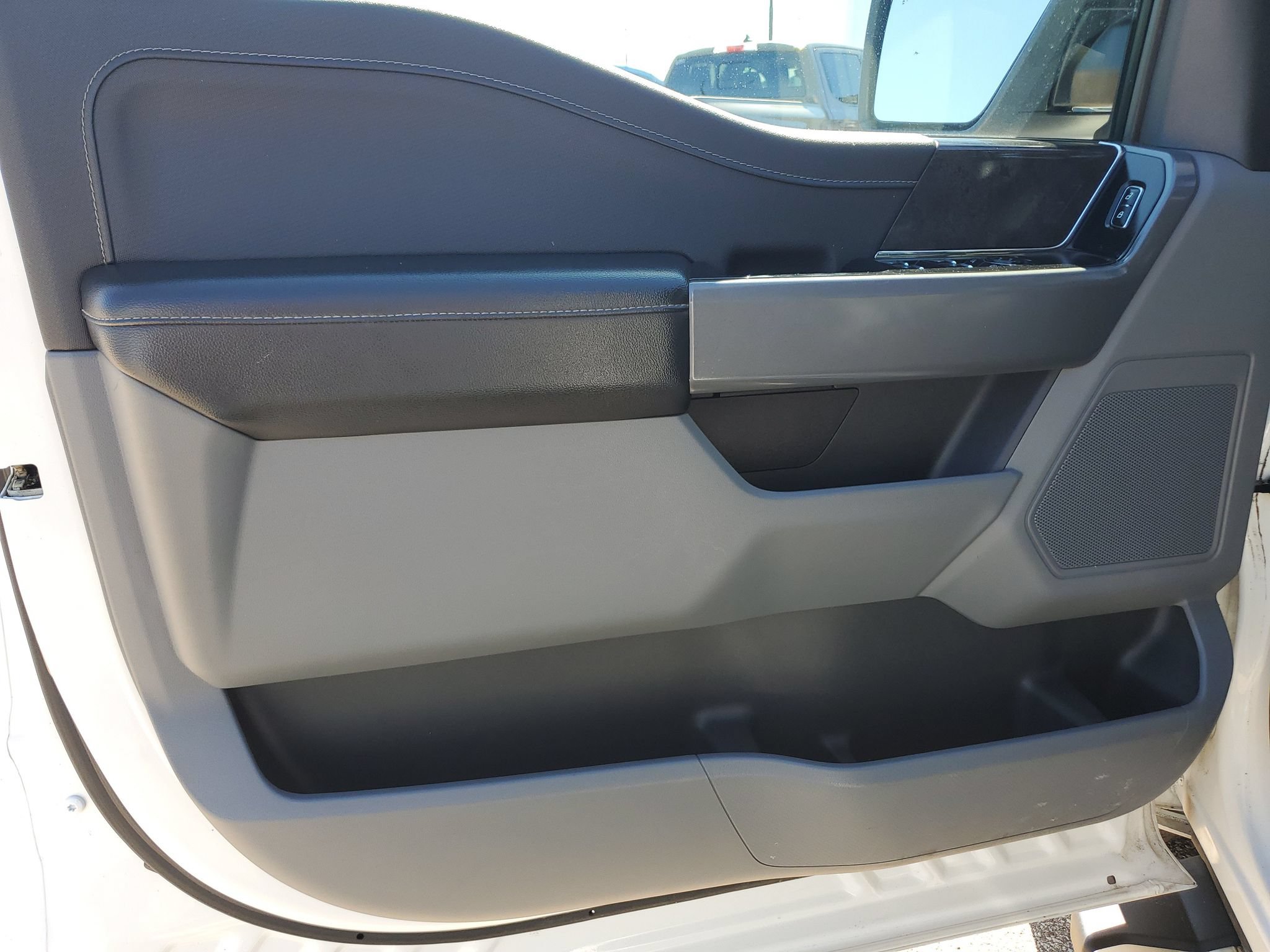 Used 2024 Ford F150 XLT AWD/4WD image 12