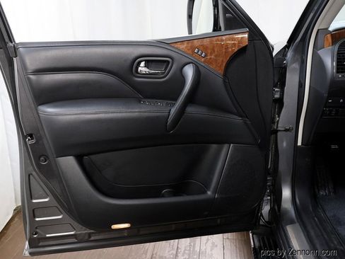 Used 2018 INFINITI QX80 4WD w/ Driver Assistance Package image 27