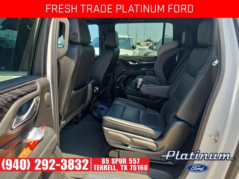 Used 2023 GMC Yukon XL Denali RWD image 11