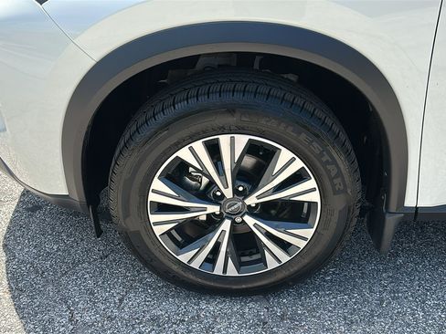 Used 2023 Nissan Rogue SV AWD/4WD image 8