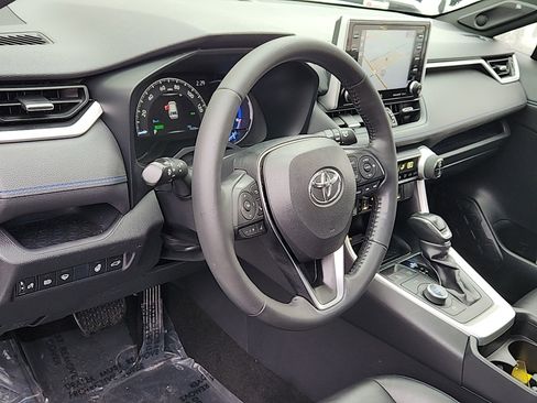 Used 2019 Toyota RAV4 XSE image 11