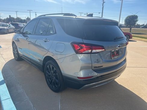 Used 2024 Chevrolet Equinox RS w/ LPO, Floor Liner Package image 5