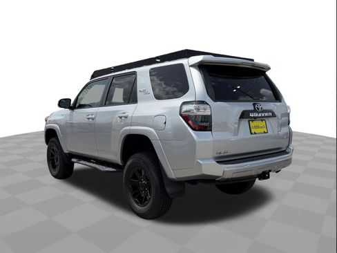 Used 2022 Toyota 4Runner TRD Off-Road Premium AWD/4WD image 5