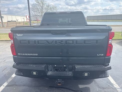Used 2019 Chevrolet Silverado 1500 LTZ w/ LTZ Plus Package image 3