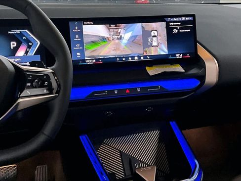 Used 2025 BMW X3 xDrive30i w/ Premium Package image 9