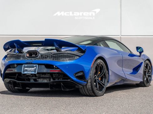 New 2025 McLaren 750S image 7