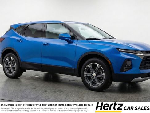 Used 2025 Chevrolet Blazer LT image 1