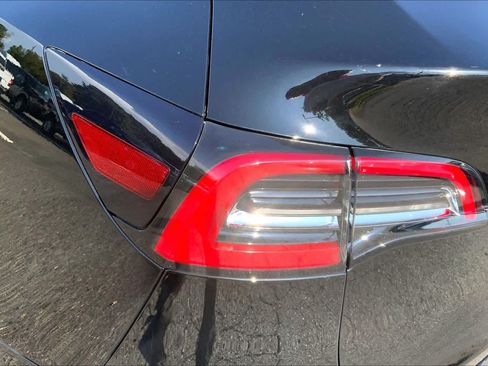Used 2021 Tesla Model Y Performance AWD/4WD image 27