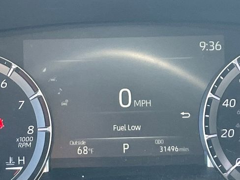 Used 2023 Toyota Highlander XLE image 11