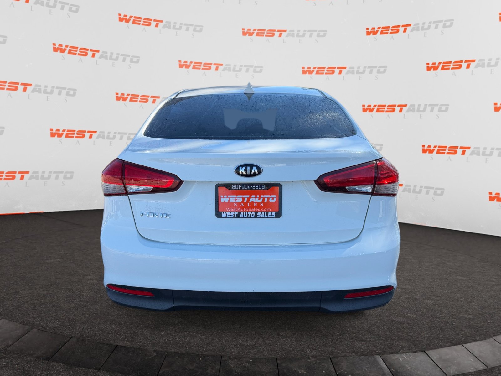 Used 2018 Kia Forte LX FWD image 4