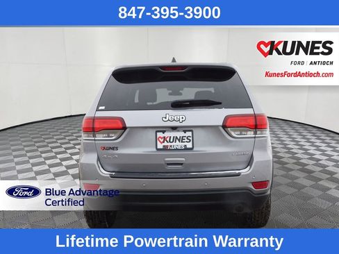 Used 2020 Jeep Grand Cherokee Laredo image 4