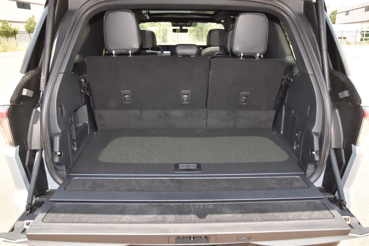 New 2027 Lincoln Navigator Reserve w/ Jet Appearance Package AWD/4WD image 41