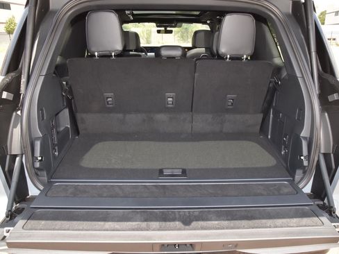 New 2027 Lincoln Navigator Reserve w/ Jet Appearance Package AWD/4WD image 41