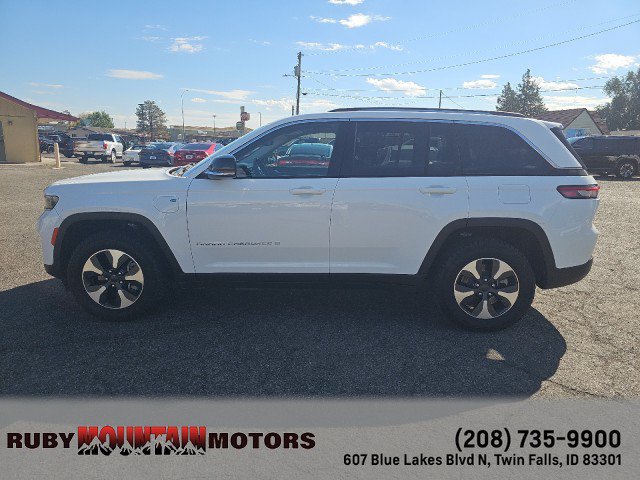 Used 2023 Jeep Grand Cherokee 4WD 4xe image 4