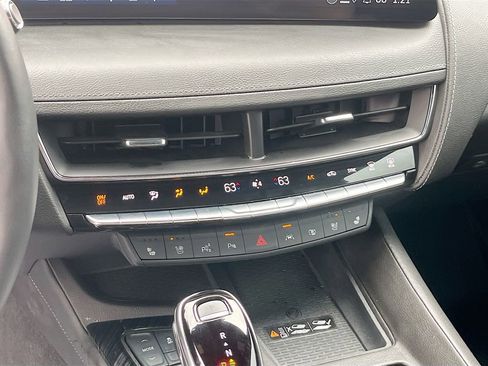 Used 2025 Cadillac CT5 Premium Luxury RWD image 16