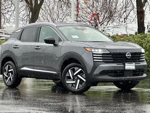 New 2026 Nissan Kicks SV image 2