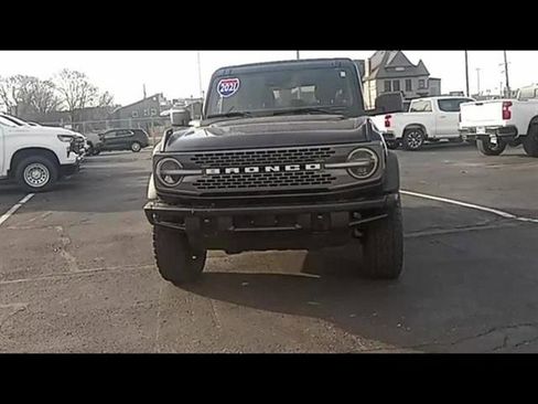 Used 2021 Ford Bronco Badlands image 3