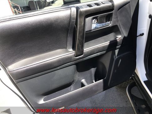 Used 2015 Toyota 4Runner TRD Pro AWD/4WD image 9