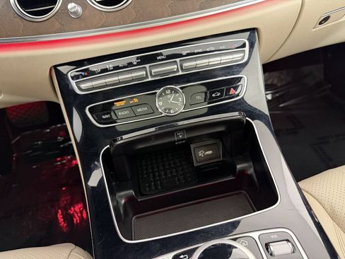 Used 2017 Mercedes-Benz E 300 4MATIC image 31