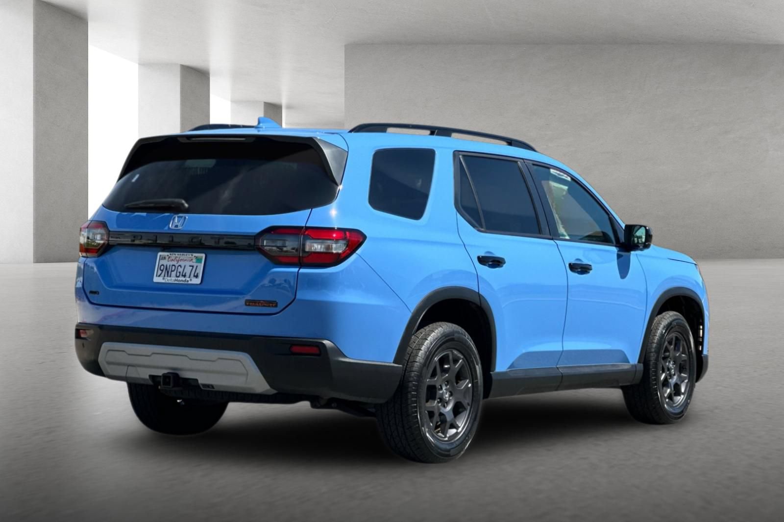 Certified 2024 Honda Pilot TrailSport image 4