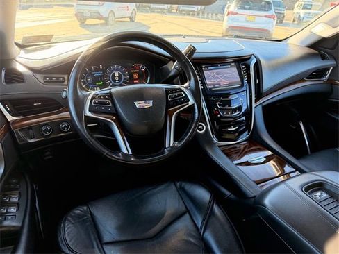 Used 2020 Cadillac Escalade Premium Luxury image 5