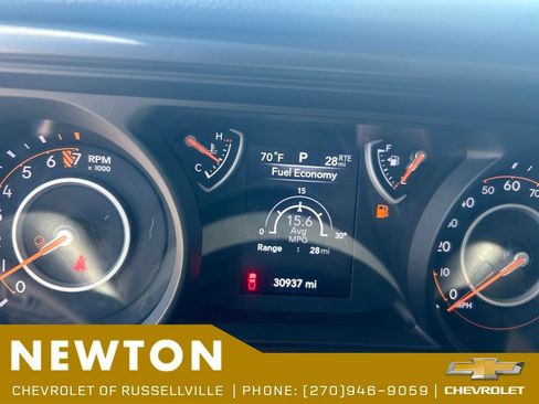 Used 2025 Jeep Gladiator Sport AWD/4WD image 17