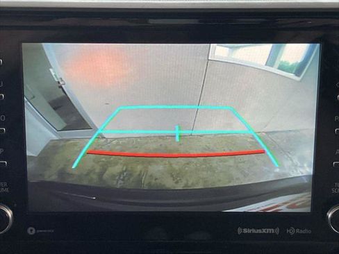 Certified 2020 Toyota Highlander LE FWD image 11