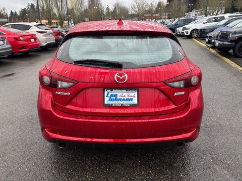 Used 2017 MAZDA MAZDA3 Grand Touring image 6