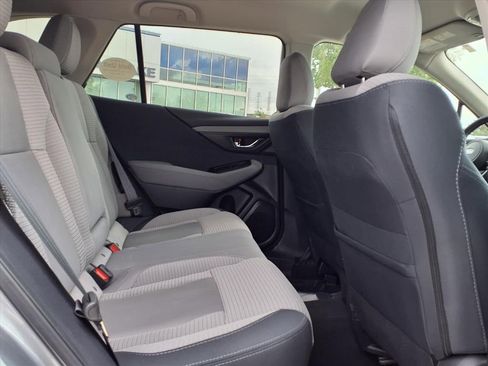 Certified 2025 Subaru Outback Premium w/ Popular Package #1A image 7