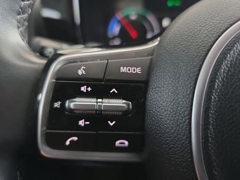 Certified 2023 Kia Sorento EX image 25