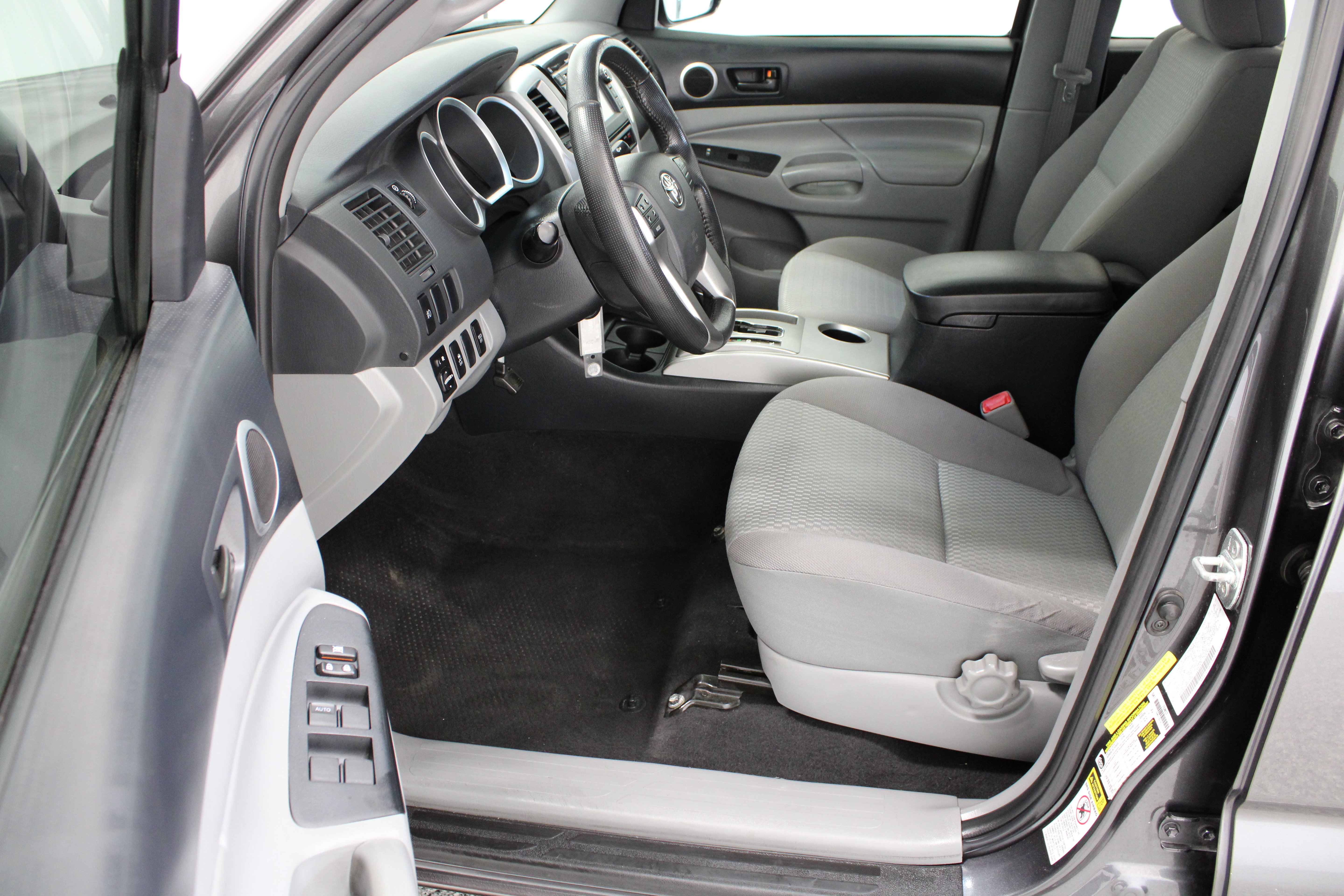 Used 2013 Toyota Tacoma 4x4 Double Cab w/ SR5 Pkg image 15