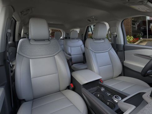 New 2026 Ford Explorer Active w/ Active Comfort Package AWD/4WD image 10