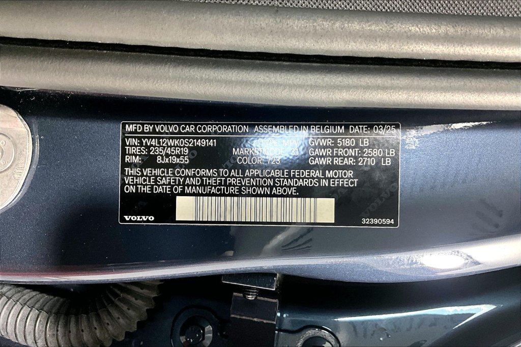 Used 2025 Volvo V60 B5 Cross Country Plus AWD/4WD image 32