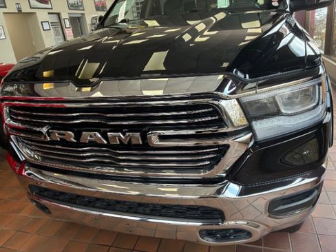 Used 2020 RAM 1500 Laramie AWD/4WD image 9