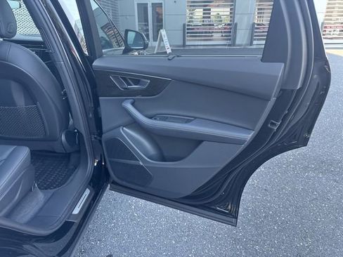 Used 2025 Audi Q7 3.0T Premium Plus w/ Premium Plus Package image 16