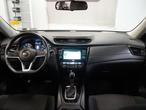 Used 2017 Nissan Rogue SV w/ SV Premium Package AWD/4WD image 19