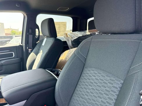 New 2025 RAM 2500 Big Horn AWD/4WD image 22