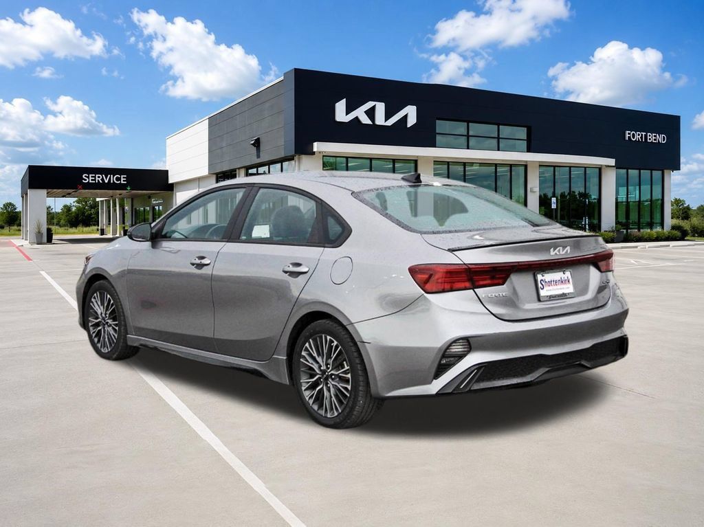 Used 2023 Kia Forte GT-Line w/ GT-Line Technology Package FWD image 7