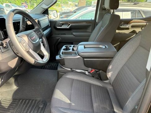 Used 2023 GMC Sierra 1500 Elevation w/ X31 Off-Road Package AWD/4WD image 9