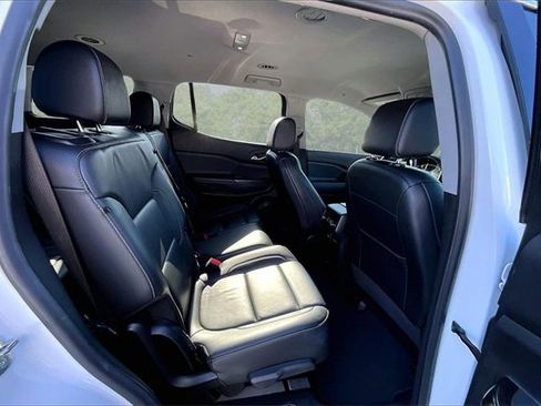 Used 2021 GMC Acadia SLT image 26